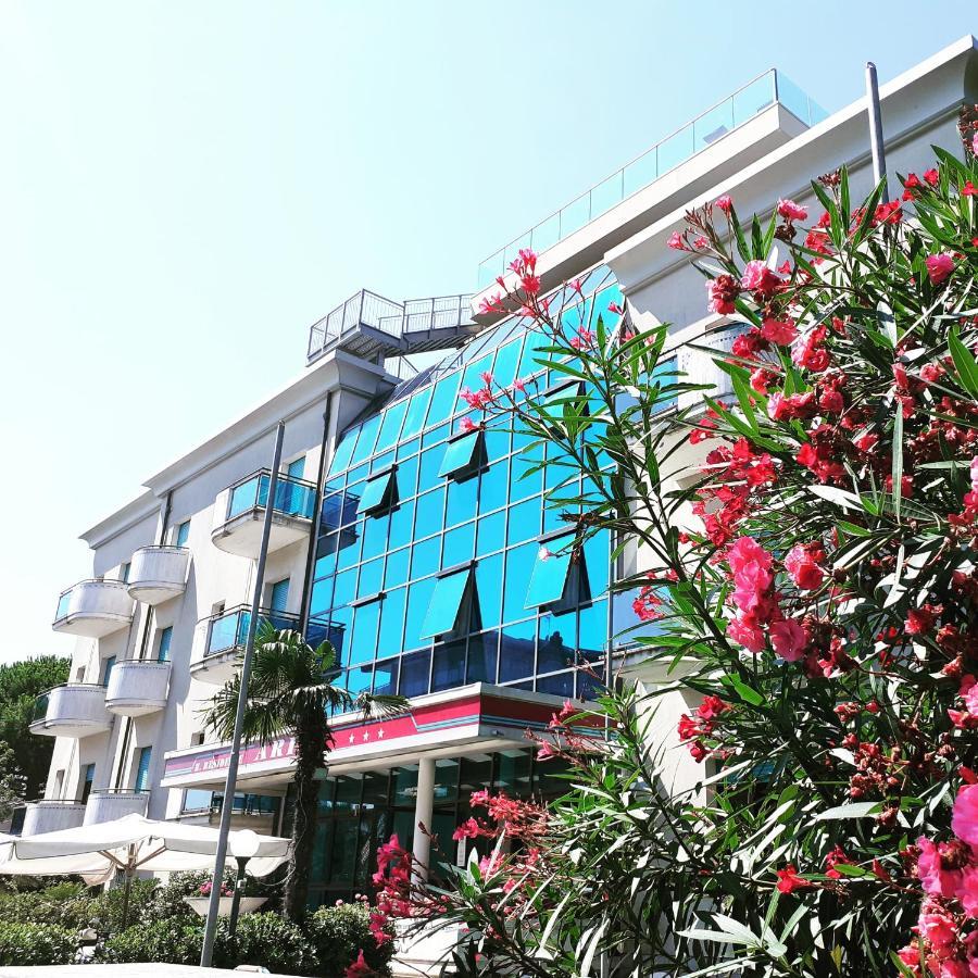 Residence Aries Cesenatico Buitenkant foto