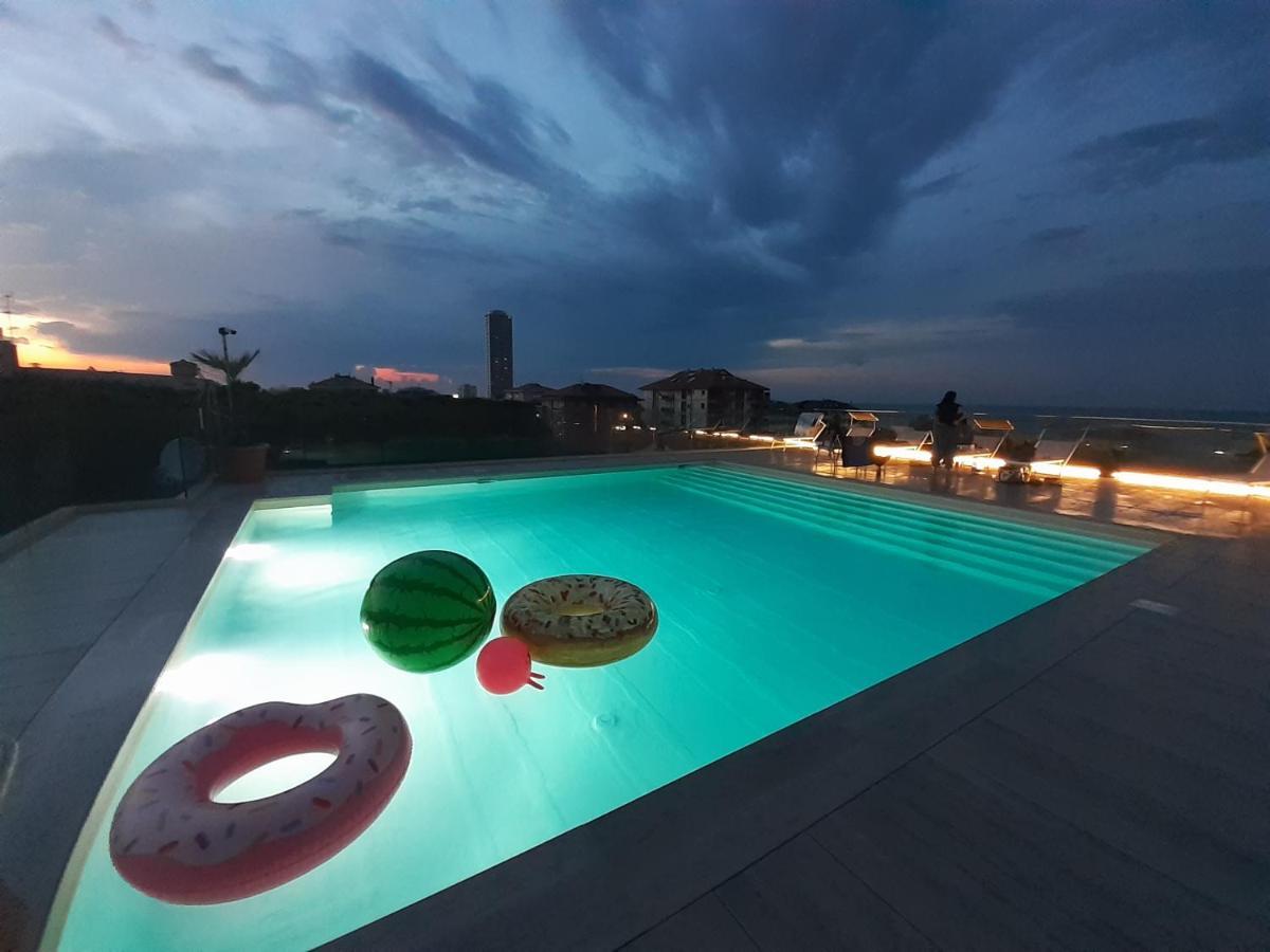 Residence Aries Cesenatico Buitenkant foto